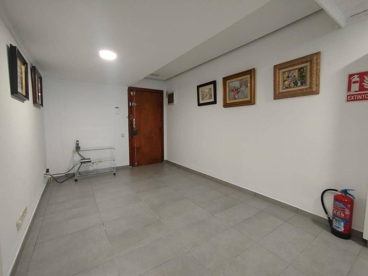 Bureau de 2 chambres à louer à Playa del Ingles - 1 250 € (Ref: 9941190)