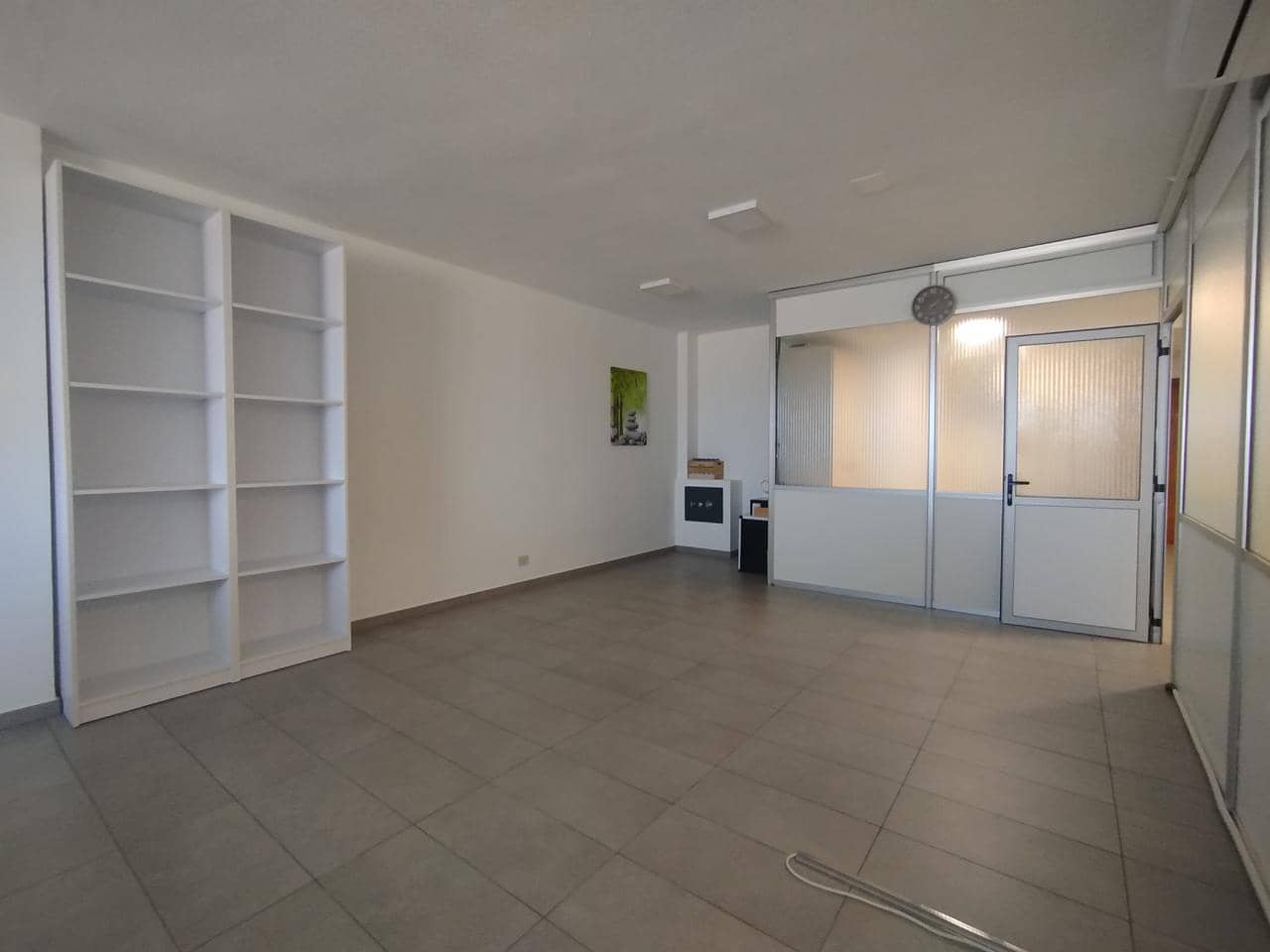 Bureau de 2 chambres à louer à Playa del Ingles - 1 250 € (Ref: 9941190)