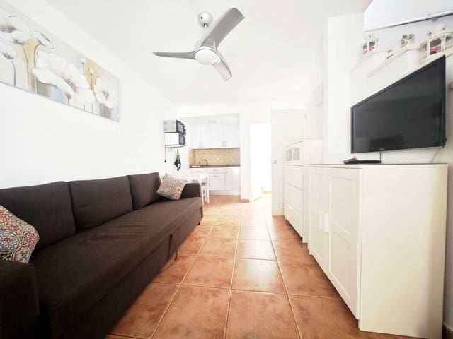 1 makuuhuone Asunto vuokrattavana paikassa Sonneland, San Bartolomé de Tirajana mukana uima-altaan - 1 250 € (Ref: 9956502)