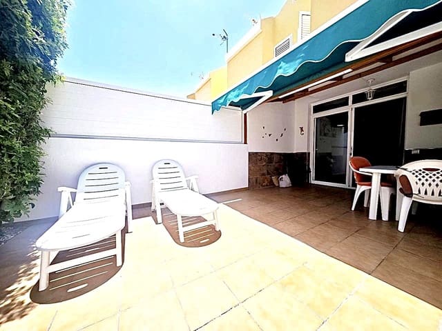 1 makuuhuone Asunto vuokrattavana paikassa Sonneland, San Bartolomé de Tirajana mukana uima-altaan - 1 250 € (Ref: 9956502)