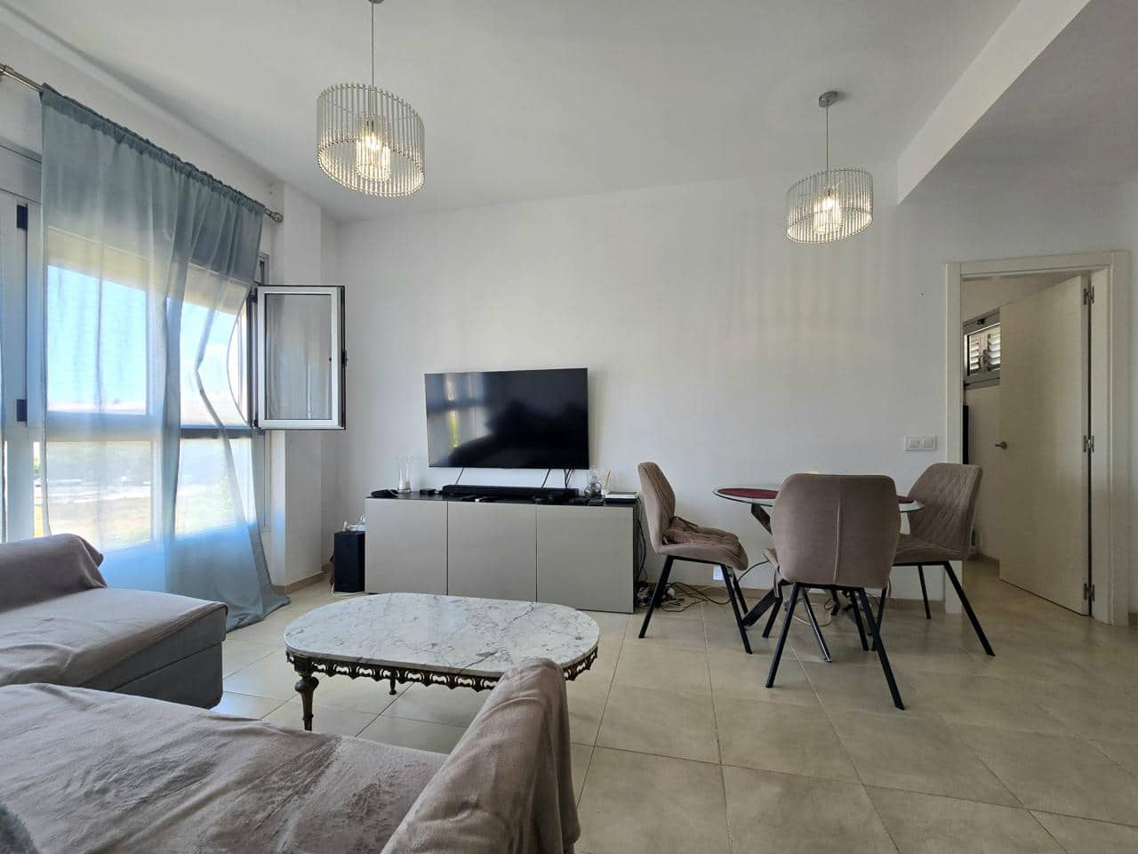 2 bedroom Flat for rent in Vecindario - € 1,000 (Ref: 9958726)