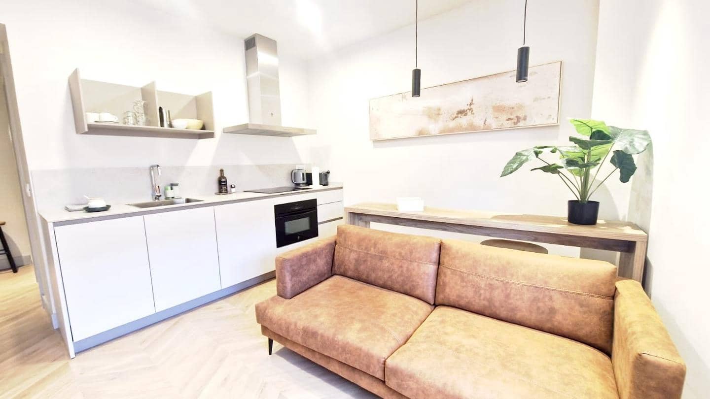 1 soveværelse Lejlighed til leje i San Cristobal de La Laguna - € 1.200 (Ref: 9964512)