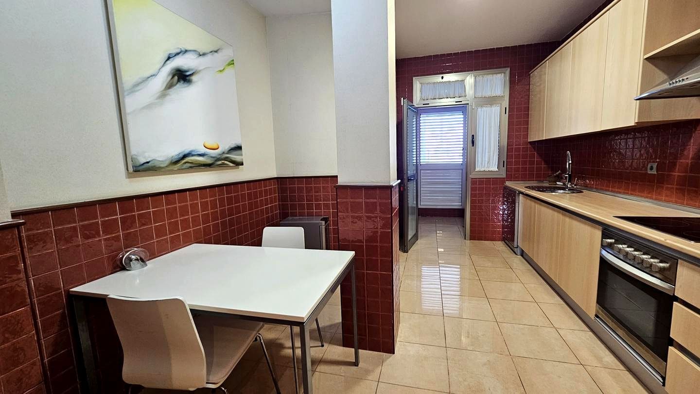 3 makuuhuone Asunto vuokrattavana paikassa Las Palmas de Gran Canaria mukana 
autotalli - 2 000 € (Ref: 9964544)