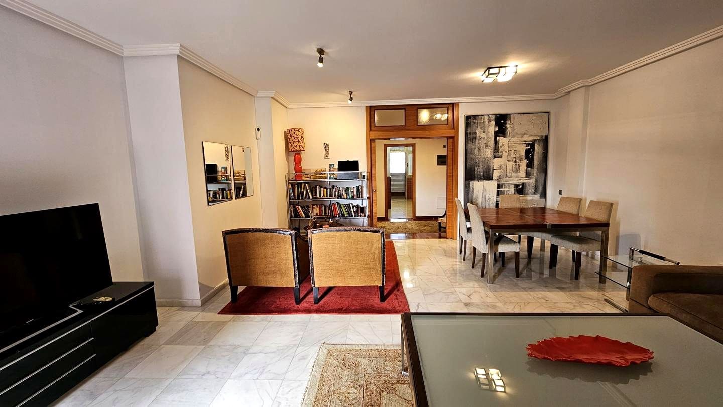 3 makuuhuone Asunto vuokrattavana paikassa Las Palmas de Gran Canaria mukana 
autotalli - 2 000 € (Ref: 9964544)