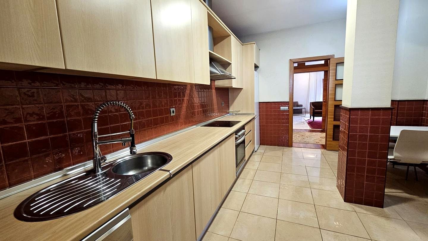 3 makuuhuone Asunto vuokrattavana paikassa Las Palmas de Gran Canaria mukana 
autotalli - 2 000 € (Ref: 9964544)