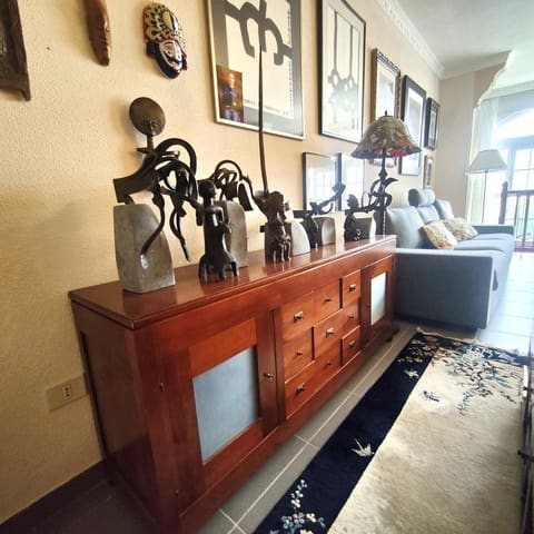 3 soverom Villa til leie i Arguineguín, Mogán med garasje - € 2 000 (Ref: 9978058)