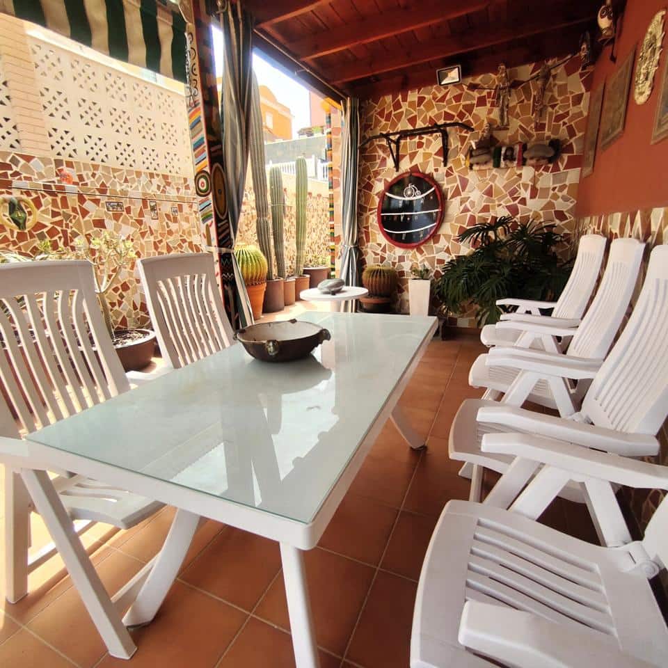 3 bedroom Villa for rent in Arguineguin with garage - € 2,000 (Ref: 9978058)
