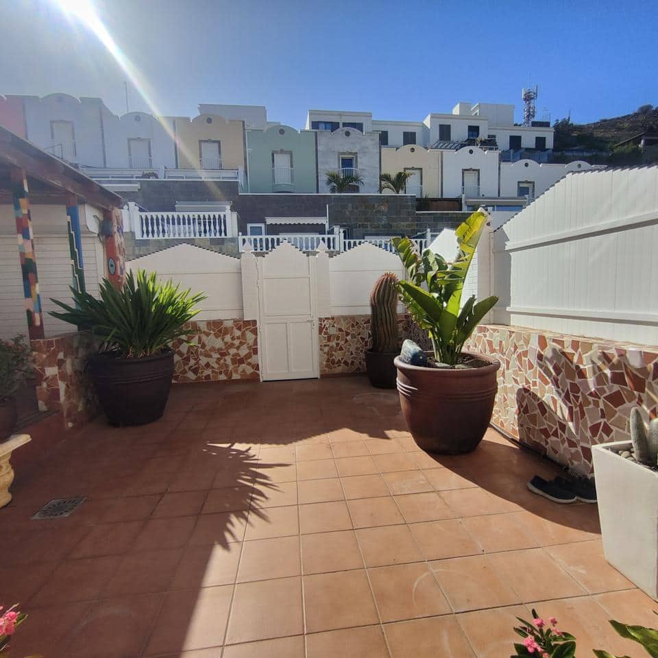 3 soveværelse Villa til leje i Arguineguin med garage - € 1.700 (Ref: 9978058)