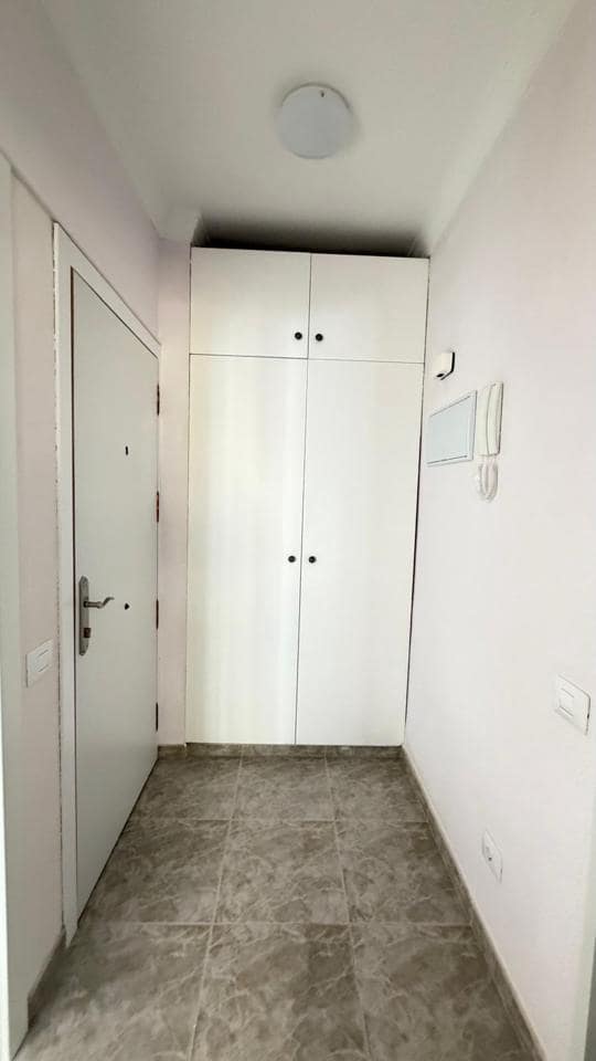 3 soverom Leilighet til leie i San Fernando med garasje - € 1 350 (Ref: 9983161)