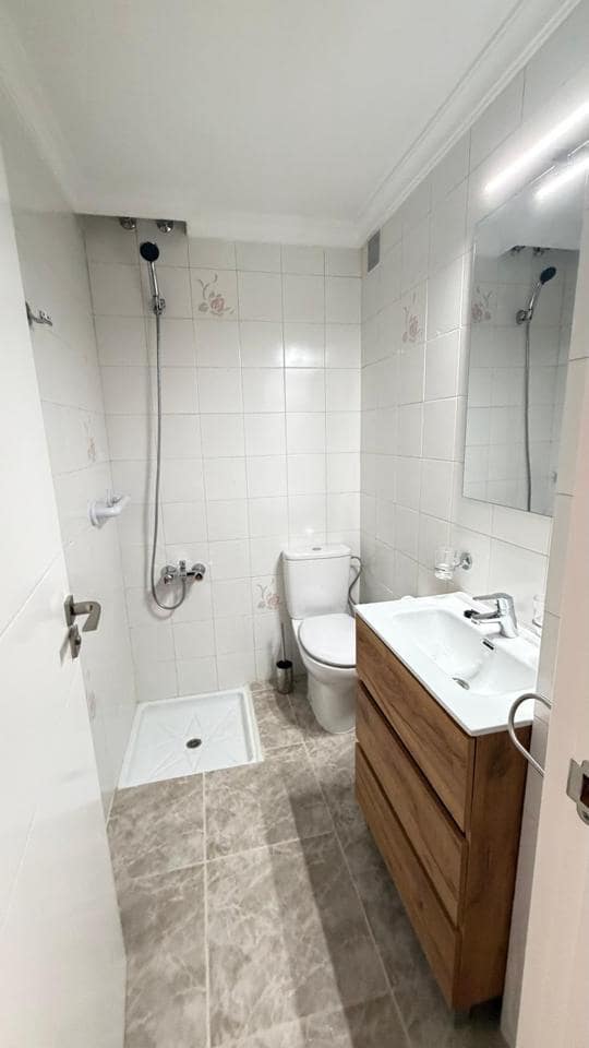 3 soverom Leilighet til leie i San Fernando med garasje - € 1 350 (Ref: 9983161)