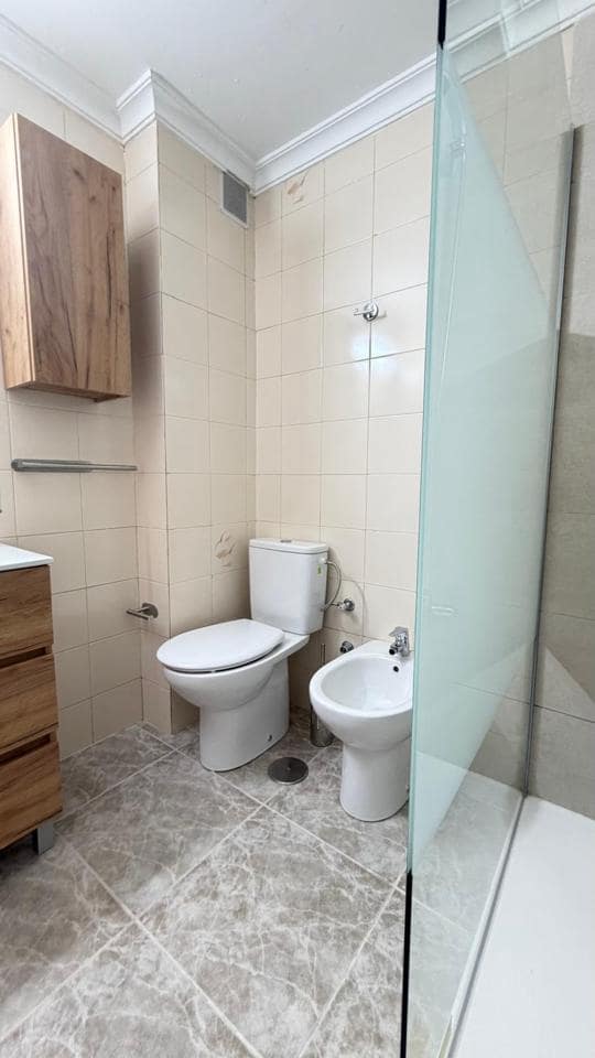 3 soverom Leilighet til leie i San Fernando med garasje - € 1 350 (Ref: 9983161)