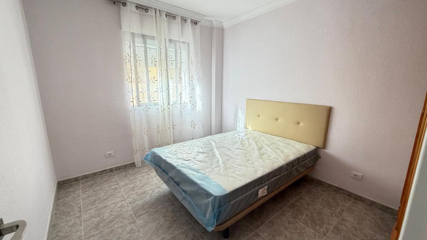 3 soverom Leilighet til leie i San Fernando med garasje - € 1 350 (Ref: 9983161)