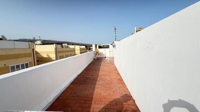 3 soverom Leilighet til leie i San Fernando, Moya med garasje - € 1 350 (Ref: 9983161)