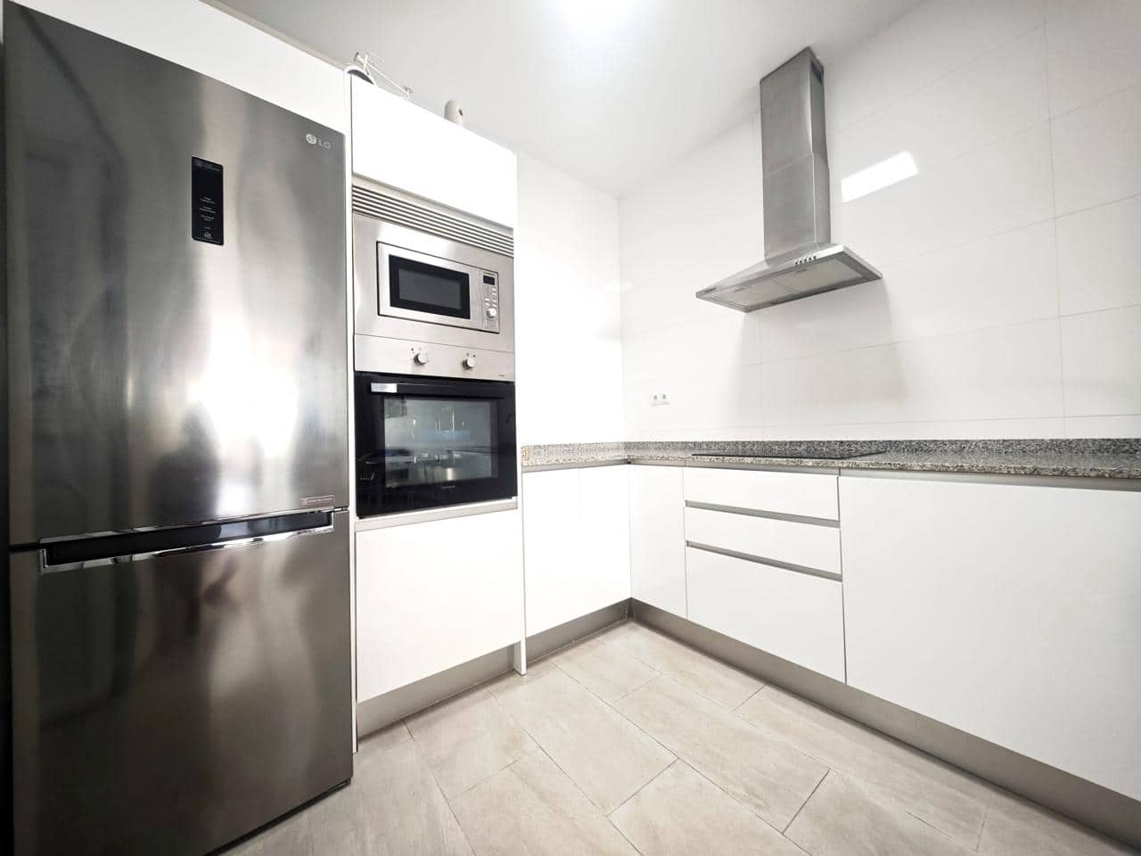 Piso de 2 habitaciones en Puerto Rico en alquiler con piscina - 1.350 € (Ref: 9983162)