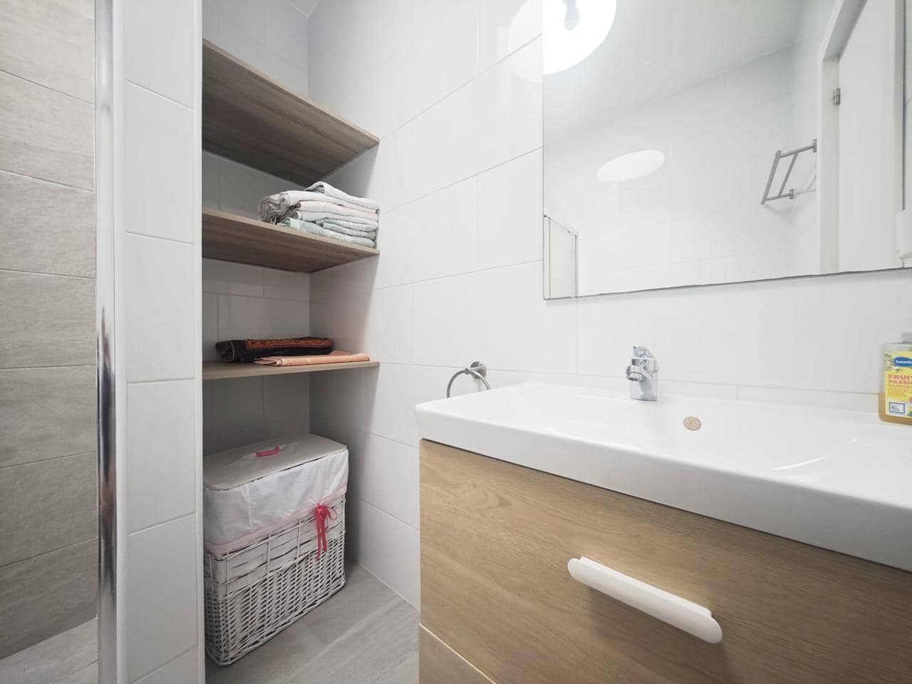 Piso de 2 habitaciones en Puerto Rico en alquiler con piscina - 1.350 € (Ref: 9983162)
