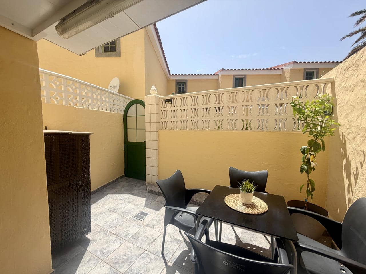 1 quarto Apartamento para arrendar em Maspalomas com piscina - 1 300 € (Ref: 9993636)