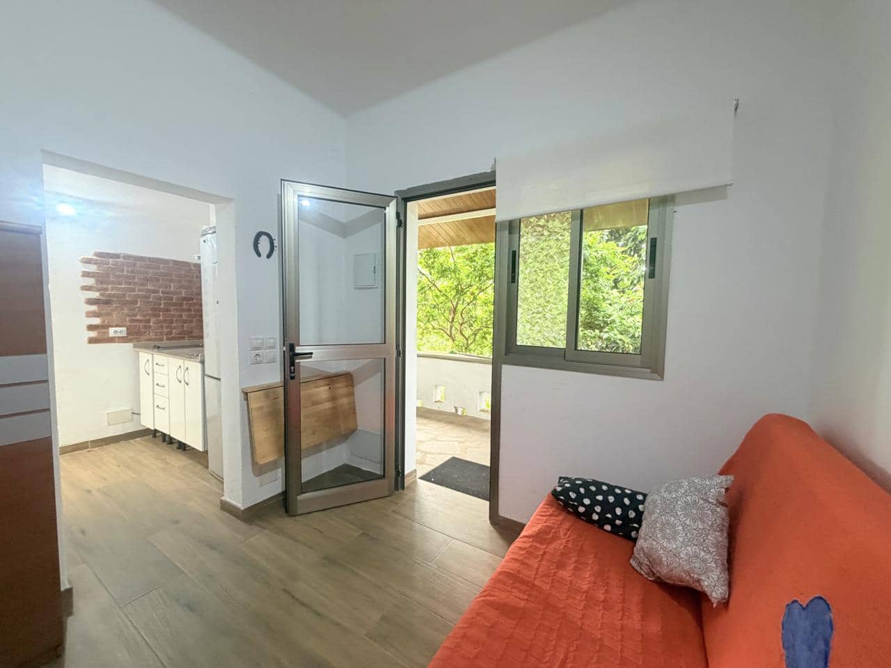 1 slaapkamer Villa te huur in Firgas met garage - € 1.000 (Ref: 9997713)