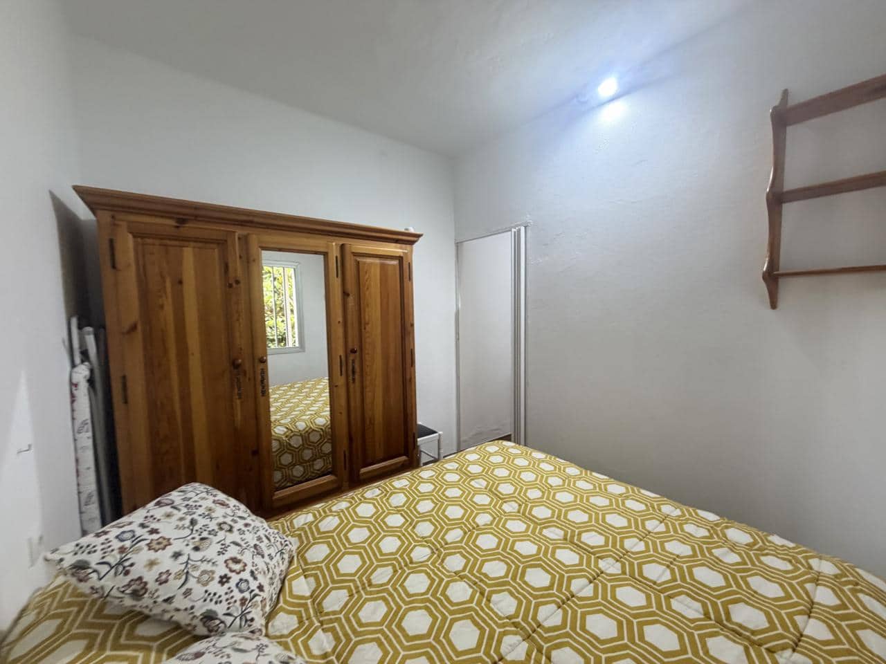 1 slaapkamer Villa te huur in Firgas met garage - € 1.000 (Ref: 9997713)
