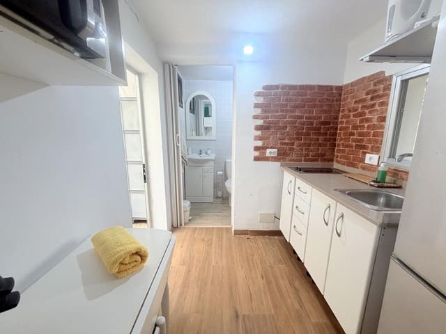 1 slaapkamer Villa te huur in Firgas met garage - € 1.000 (Ref: 9997713)