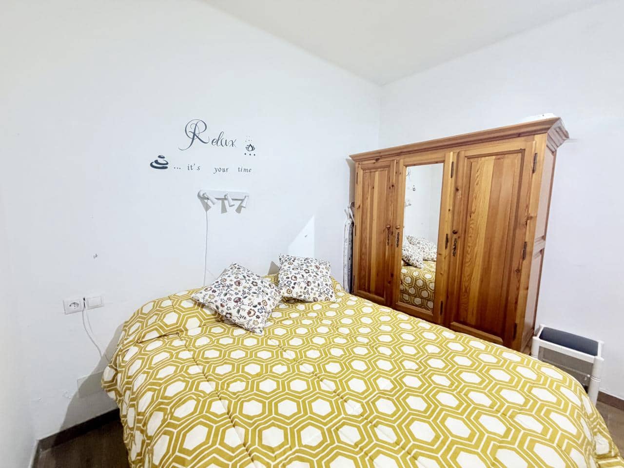 1 slaapkamer Villa te huur in Firgas met garage - € 1.000 (Ref: 9997713)