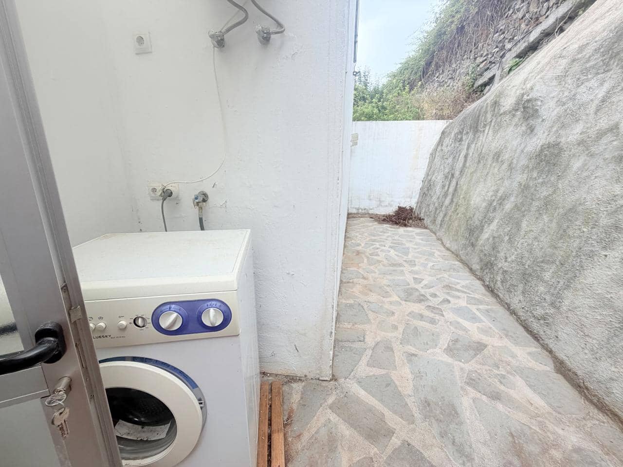 1 slaapkamer Villa te huur in Firgas met garage - € 1.000 (Ref: 9997713)