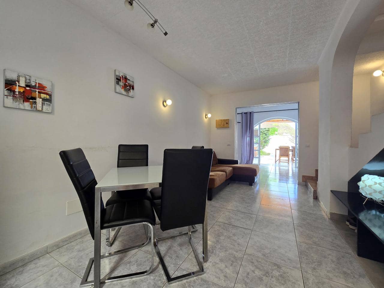 1 makuuhuone Asunto vuokrattavana paikassa Sonneland mukana uima-altaan - 1 200 € (Ref: 9999492)