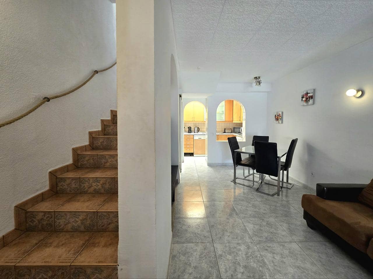 1 makuuhuone Asunto vuokrattavana paikassa Sonneland mukana uima-altaan - 1 200 € (Ref: 9999492)