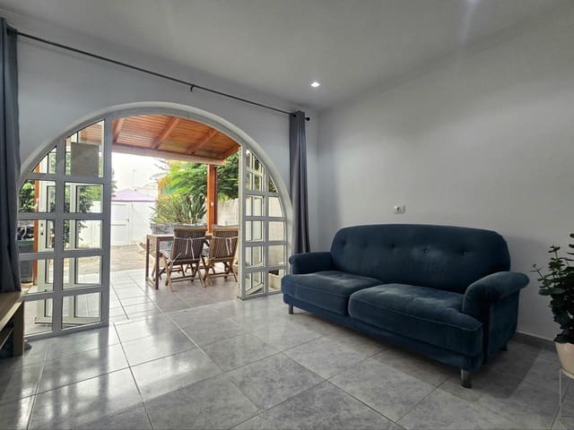 1 makuuhuone Asunto vuokrattavana paikassa Sonneland, San Bartolomé de Tirajana mukana uima-altaan - 1 500 € (Ref: 9999492)