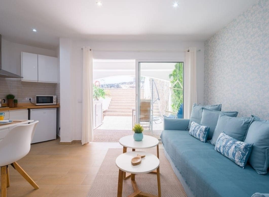 1 quarto Apartamento para arrendar em San Agustin com piscina - 1 100 € (Ref: 9999494)