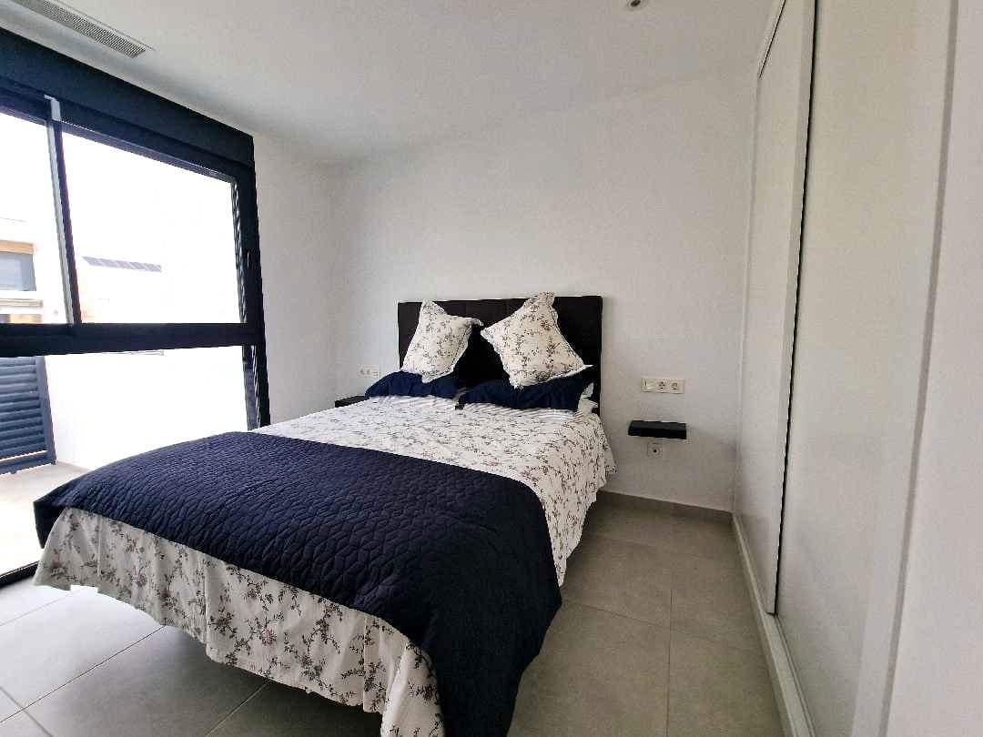 5 bedroom Villa for sale in Rojales with pool - € 450,000 (Ref: 10121072)