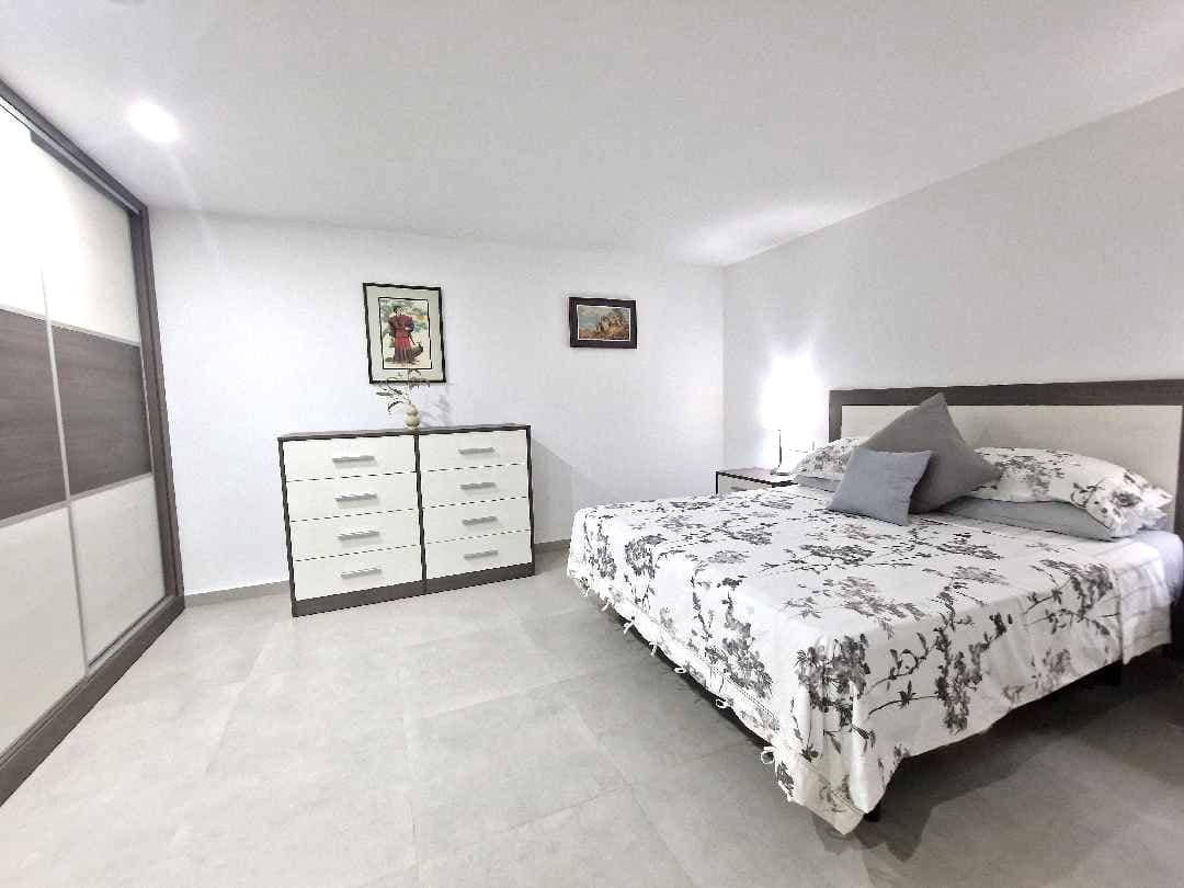 5 bedroom Villa for sale in Rojales with pool - € 450,000 (Ref: 10121072)