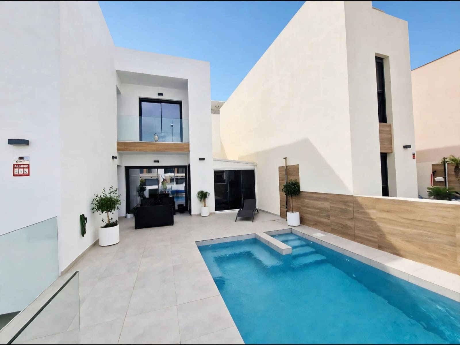5 bedroom Villa for sale in Rojales with pool - € 450,000 (Ref: 10121072)
