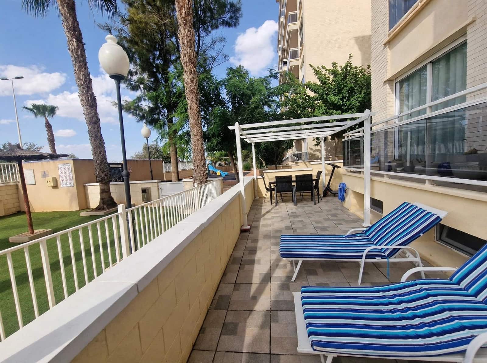3 soveværelse Lejlighed til salg i Guardamar del Segura med swimmingpool garage - € 225.000 (Ref: 10158365)