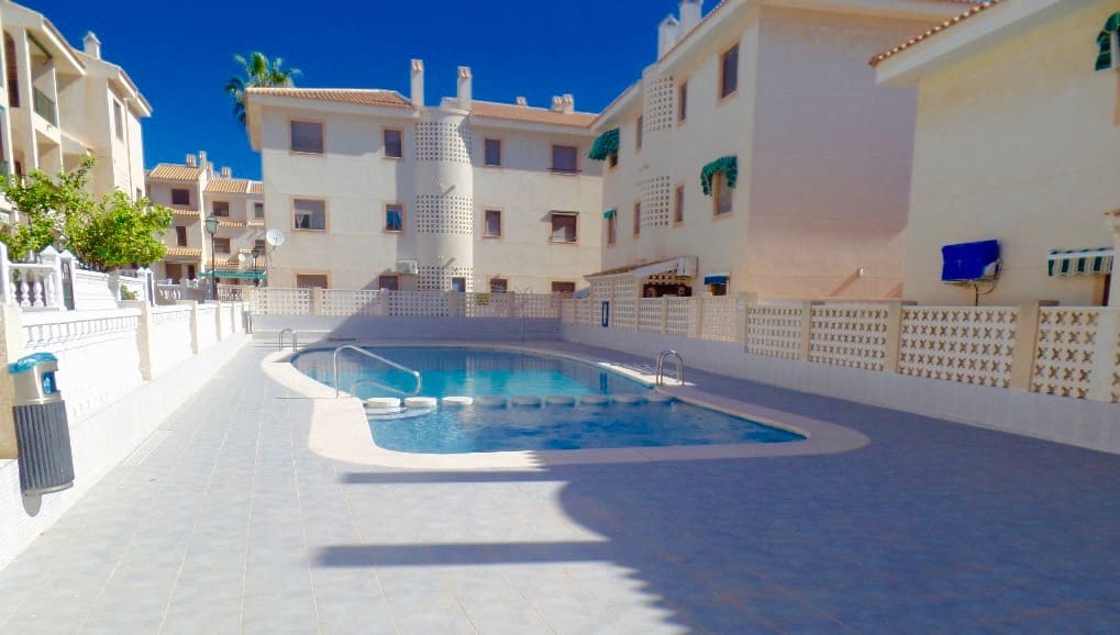 Apartamento de 3 habitaciones en Guardamar del Segura en venta con piscina - 280.000 € (Ref: 6039053)