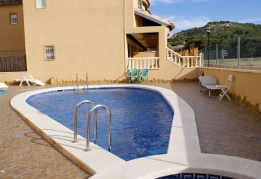 4 slaapkamer Villa te koop in Guardamar del Segura met zwembad - € 199.995 (Ref: 7325717)