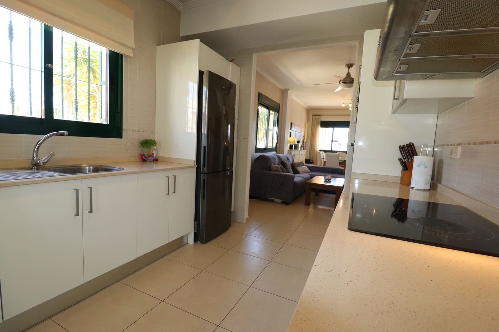 5 sypialnia Willa na sprzedaż w Dona Pepa z basenem - 595 000 € (Ref: 7599165)