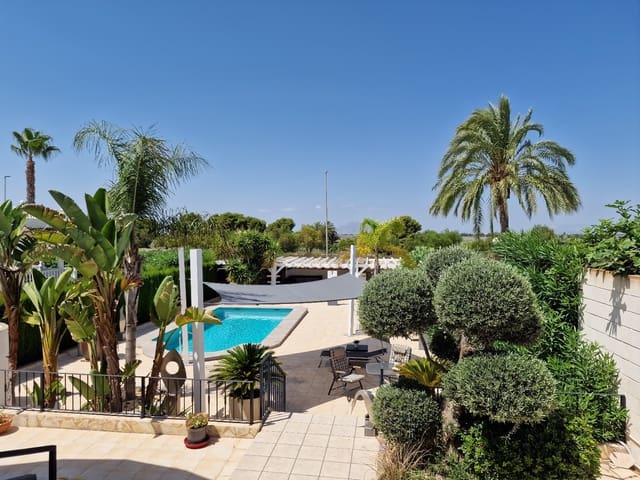 4 soveværelse Villa til salg i San Fulgencio med swimmingpool - € 549.000 (Ref: 7736920)