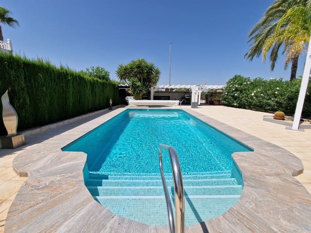 4 soveværelse Villa til salg i San Fulgencio med swimmingpool - € 549.000 (Ref: 7736920)