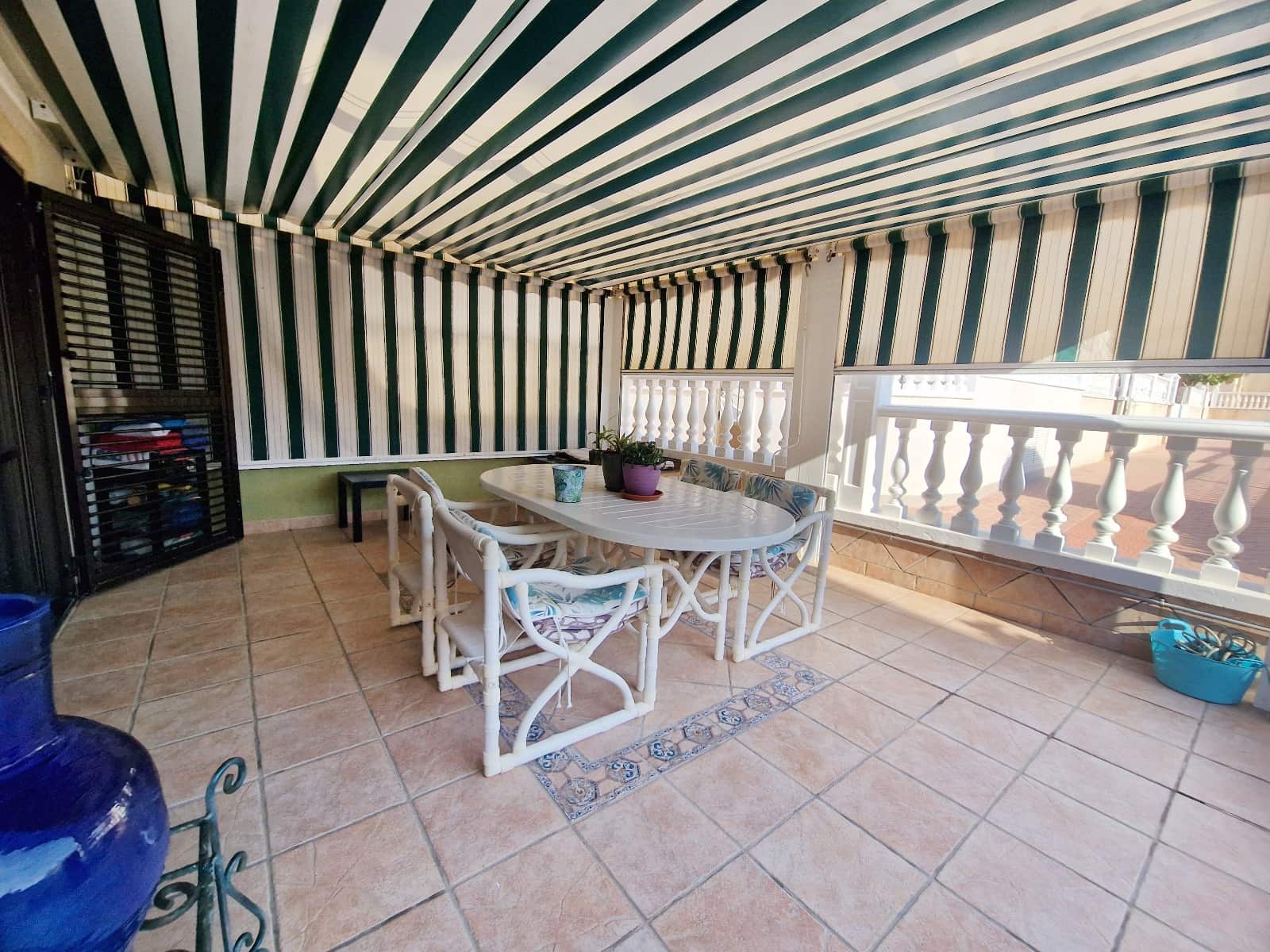 4 sovrum Villa till salu i Guardamar del Segura med pool garage - 385 000 € (Ref: 8460933)