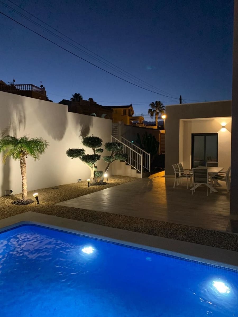 3 bedroom Villa for sale in Ciudad Quesada with pool - € 340,000 (Ref: 9007163)