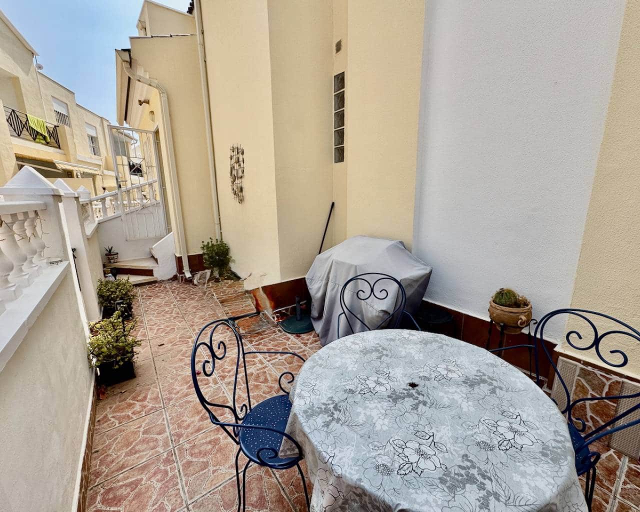 3 bedroom Villa for sale in Ciudad Quesada with pool - € 195,000 (Ref: 9034298)