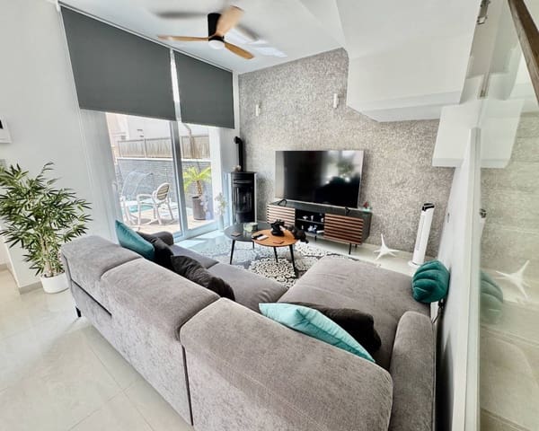 3 bedroom Villa for sale in Ciudad Quesada, Rojales with pool - € 475,000 (Ref: 9057402)