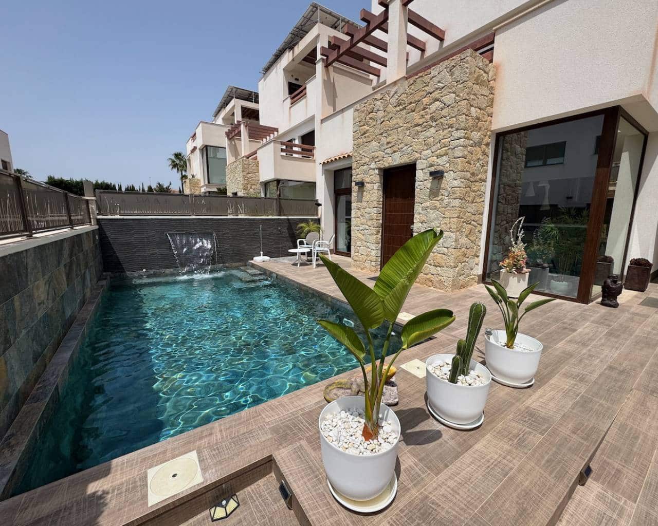 3 bedroom Villa for sale in Ciudad Quesada with pool - € 475,000 (Ref: 9057402)