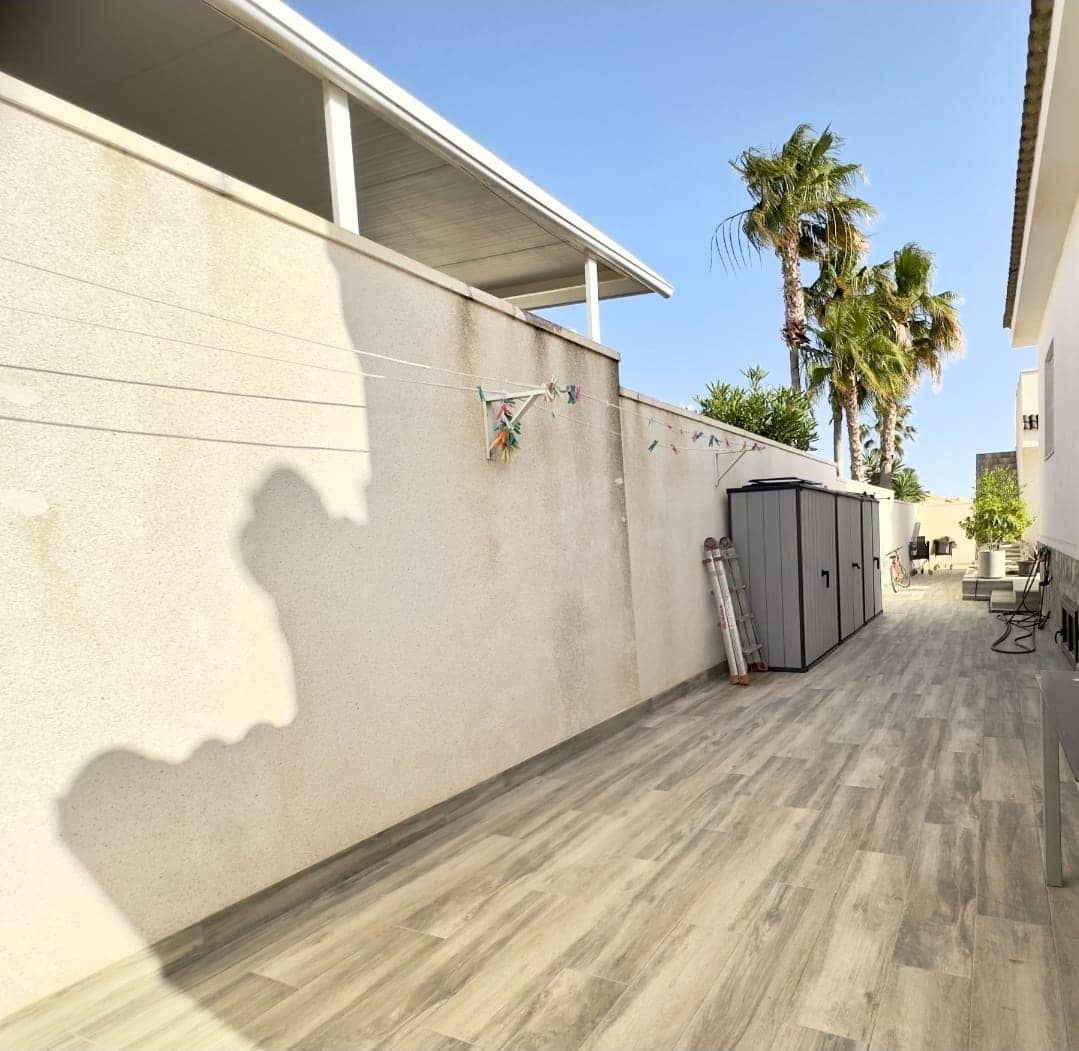 4 soveværelse Villa til salg i Lo Pepin med swimmingpool - € 450.000 (Ref: 9131507)