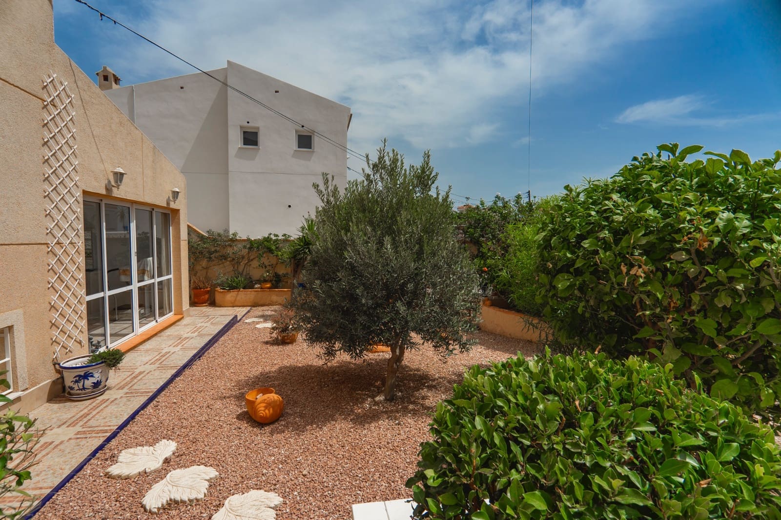 5 bedroom Villa for sale in Ciudad Quesada with pool - € 350,000 (Ref: 9145341)