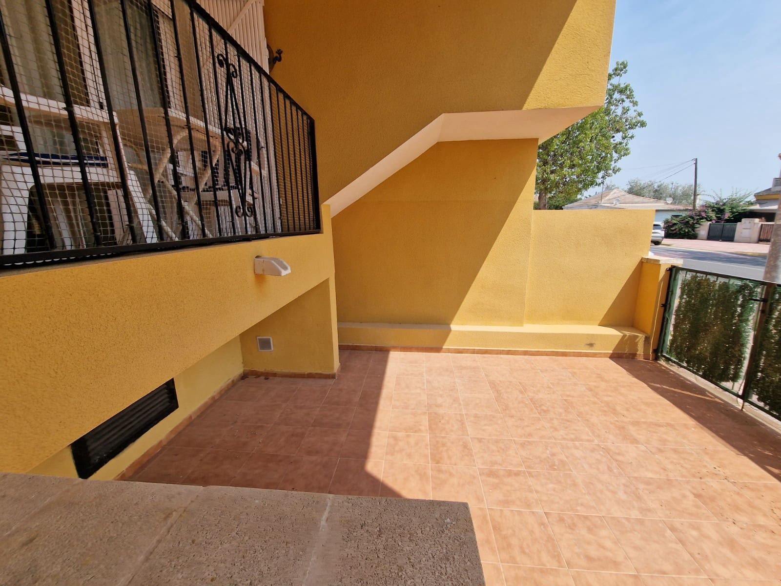 2 bedroom Apartment for sale in Daya Nueva with pool - € 119,500 (Ref: 9175745)