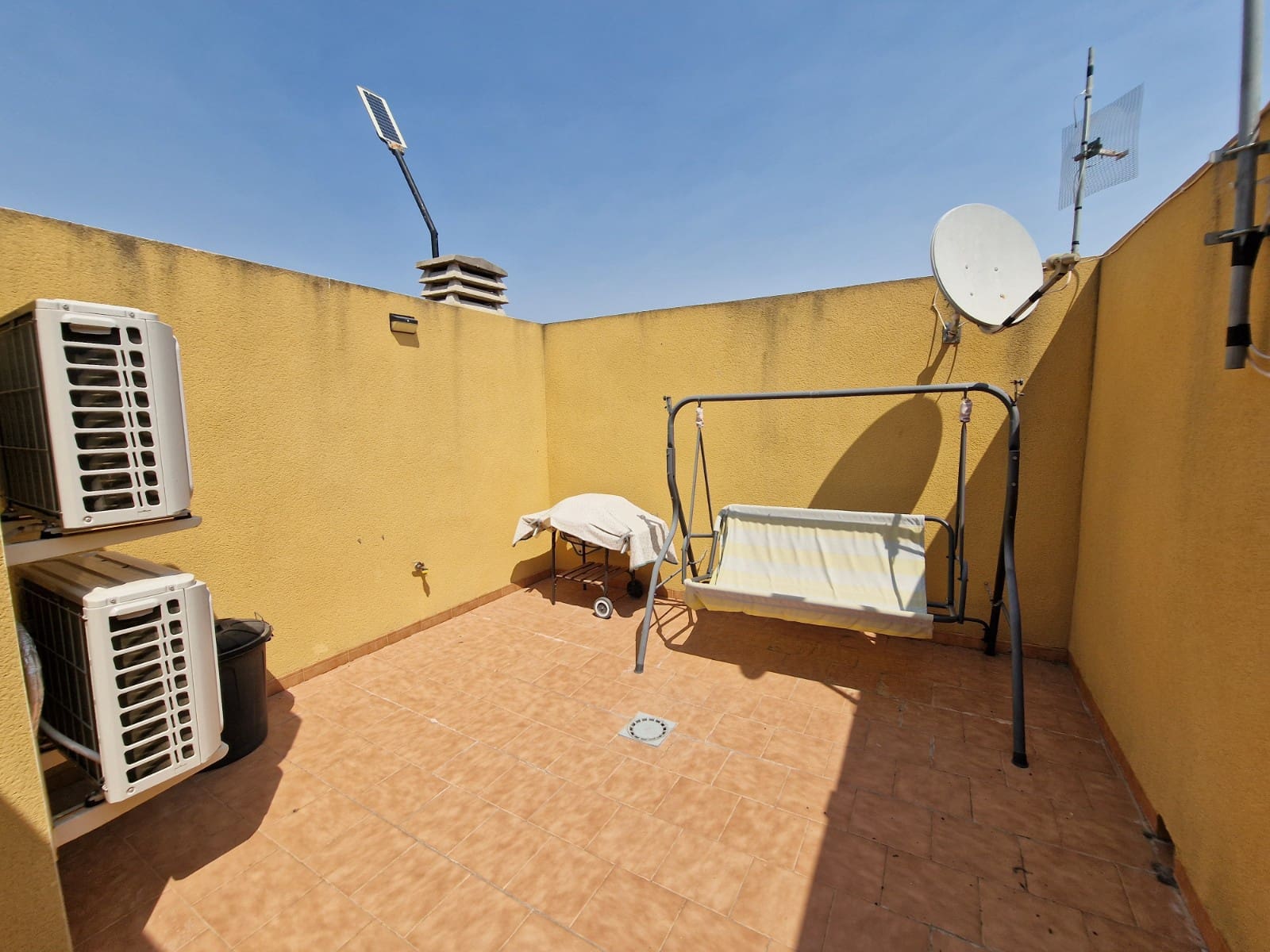 2 bedroom Apartment for sale in Daya Nueva with pool - € 119,500 (Ref: 9175745)