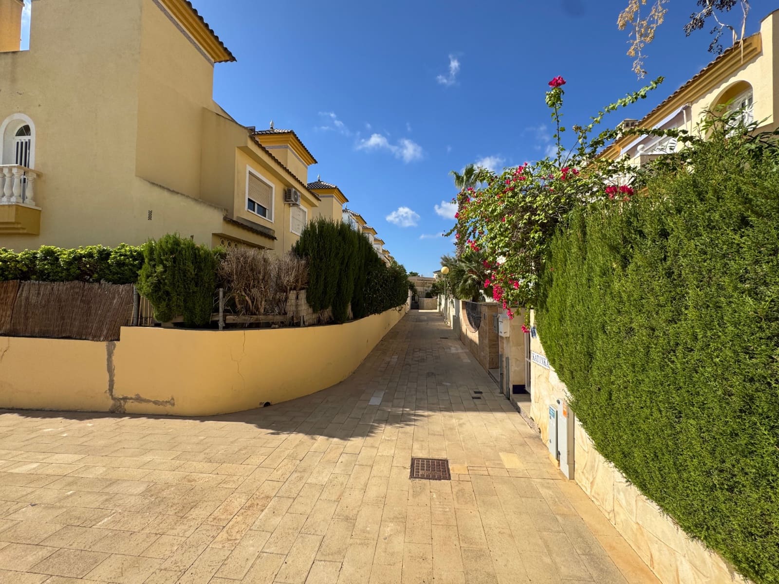 3 bedroom Townhouse for sale in Rojales with pool - € 259,000 (Ref: 9232488)