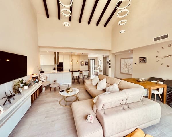 3 soveværelse Villa til salg i Algorfa med swimmingpool - € 575.000 (Ref: 9330298)