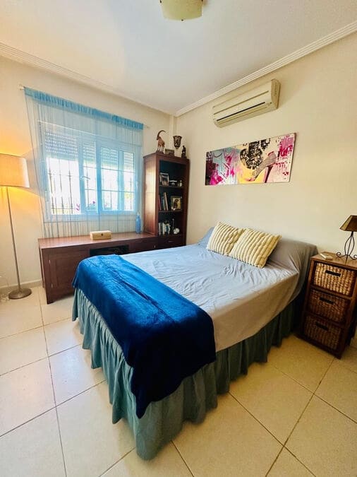 Chalet de 3 habitaciones en Los Montesinos en venta con piscina garaje - 280.000 € (Ref: 9353320)